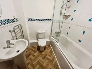 Family Bathroom- click for photo gallery